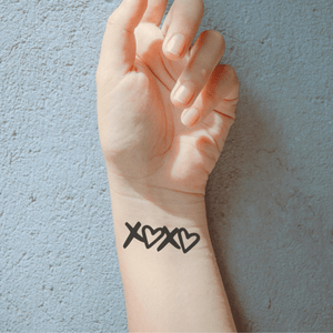 "XOXO" with hearts 1 - Temporalis